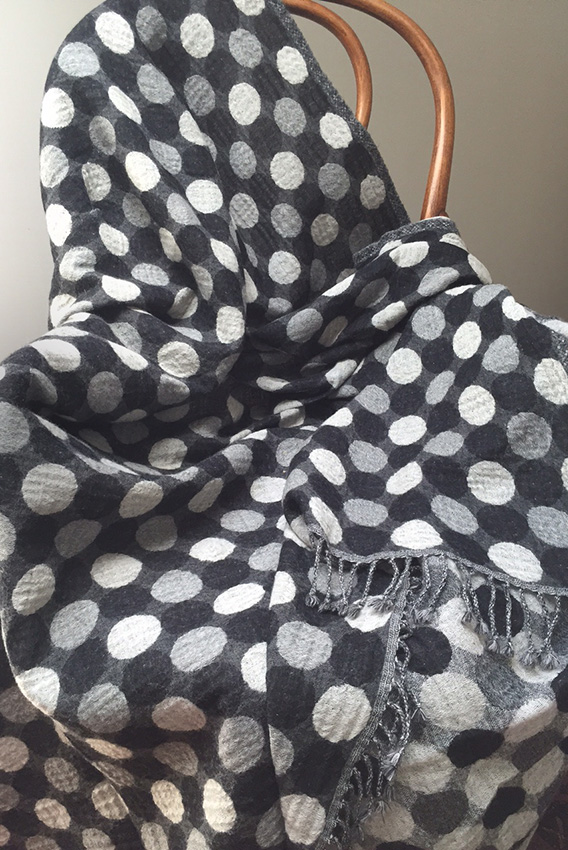 merino wool DOT-B throw